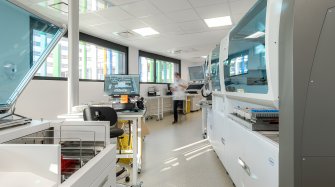 laboratoire de l'hôpital de Villefranche