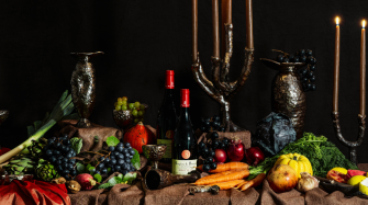 buffet avec vins des Hospices de Beaujeu et céramiques d'Elpom