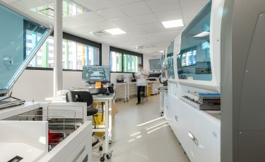laboratoire de l'hôpital de Villefranche