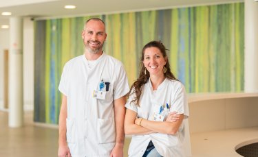 Dre Carole Pietropaoli, infectiologue et Dr Benoit Falquet, pharmacien