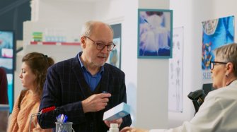 patient à la pharmacie de ville