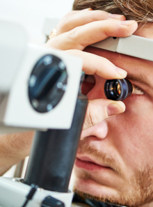 Notre équipement ophtalmologique nous permet de réaliser des bilans et des explorations à visée diagnostic.