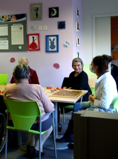 Moment de jeux à l'accueil de Jour de Grandris