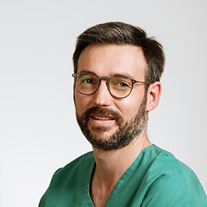 Portrait du Dr Sebastien Raux, chirurgien orthopédique pédiatre