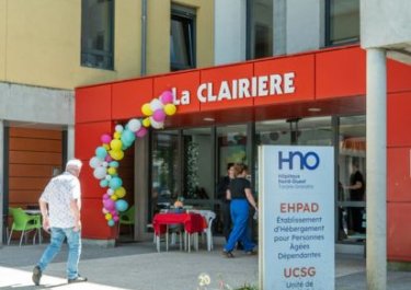 entrée de l'ehpad la clairière à Tarare